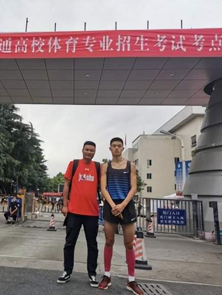 体育生怎么报考银行？别再以为银行只招金融生，这些路子真挺宽